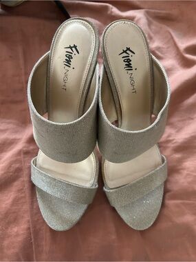 FIONI Clothing Women's Shimmery Champagne Double-Strap Mules